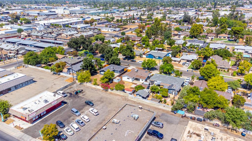 Image 26 of property listing at 4774 Hammond, Fresno, CA 93702