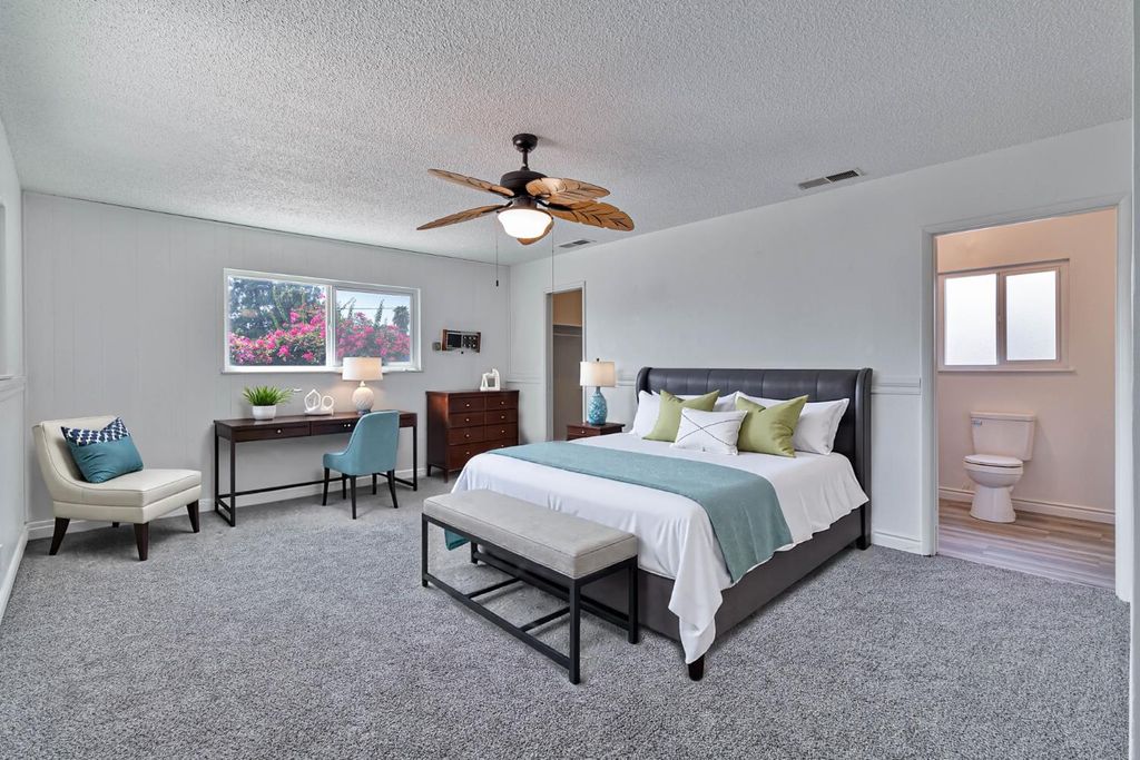 Image 8 of property listing at 4774 Hammond, Fresno, CA 93702