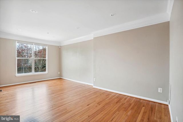 25404 UPPER CLUBHOUSE DR, Chantilly, VA 20152