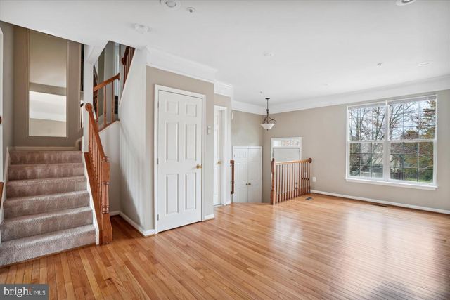 25404 UPPER CLUBHOUSE DR, Chantilly, VA 20152