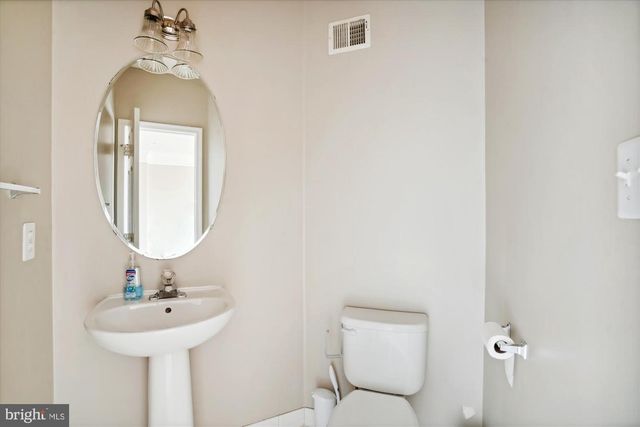 25404 UPPER CLUBHOUSE DR, Chantilly, VA 20152