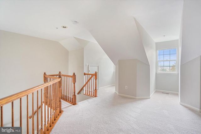 25404 UPPER CLUBHOUSE DR, Chantilly, VA 20152