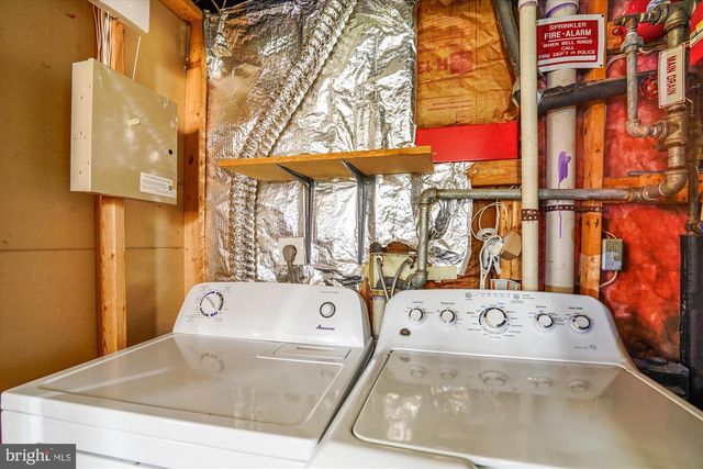 25404 UPPER CLUBHOUSE DR, Chantilly, VA 20152