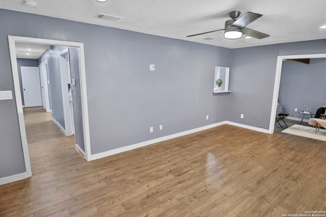 4322 Waikiki, San Antonio, TX 78218