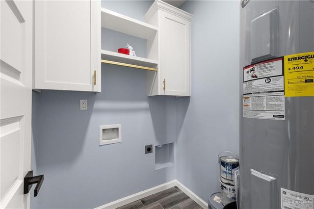 2401 Via Roma Lane, Weslaco, TX 78596