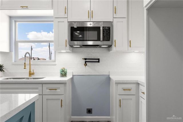 2401 Via Roma Lane, Weslaco, TX 78596