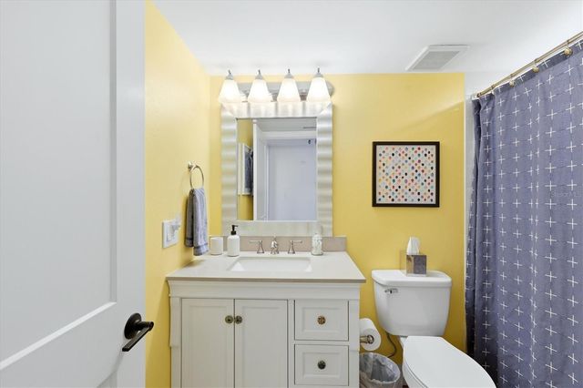 1001 BENJAMIN FRANKLIN DRIVE 604, Sarasota, FL 34236