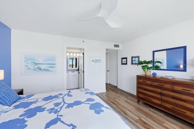 1001 BENJAMIN FRANKLIN DRIVE 604, Sarasota, FL 34236