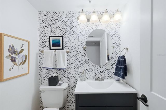 1001 BENJAMIN FRANKLIN DRIVE 604, Sarasota, FL 34236