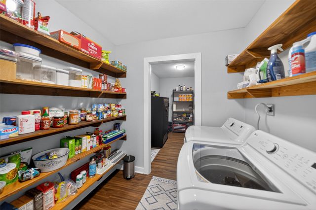614 Colonial Drive, Athens, TX 75751