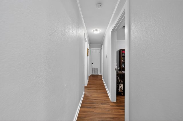 614 Colonial Drive, Athens, TX 75751