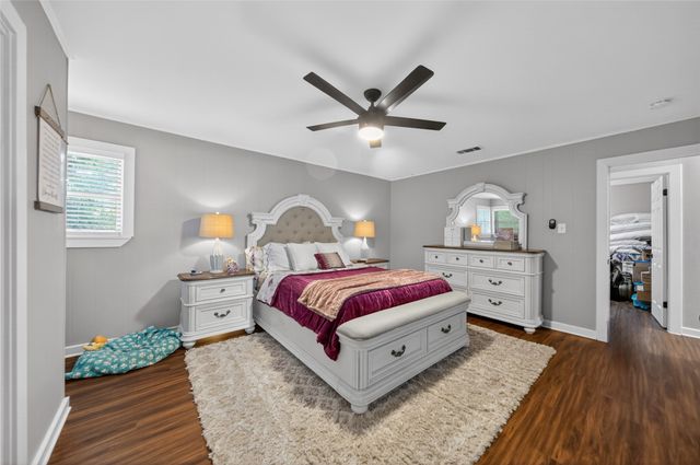 614 Colonial Drive, Athens, TX 75751
