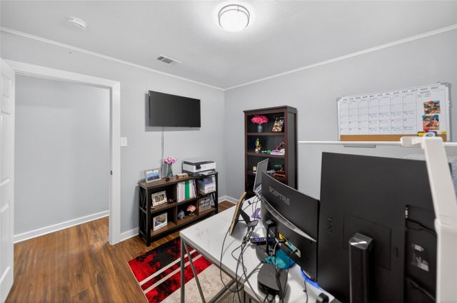 614 Colonial Drive, Athens, TX 75751