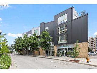 12600 Sw CRESCENT St 420, Beaverton, OR 97005