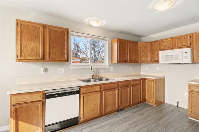 17245 Martin Road, Roseville, MI 48066