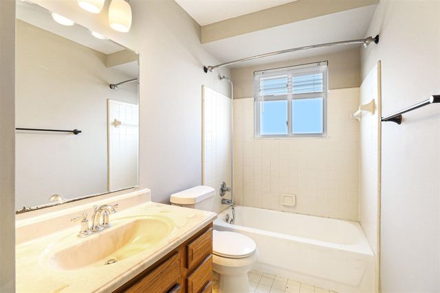 17245 Martin Road, Roseville, MI 48066