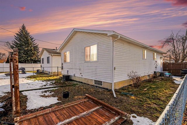 17245 Martin Road, Roseville, MI 48066