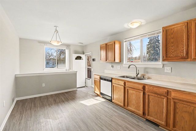 17245 Martin Road, Roseville, MI 48066