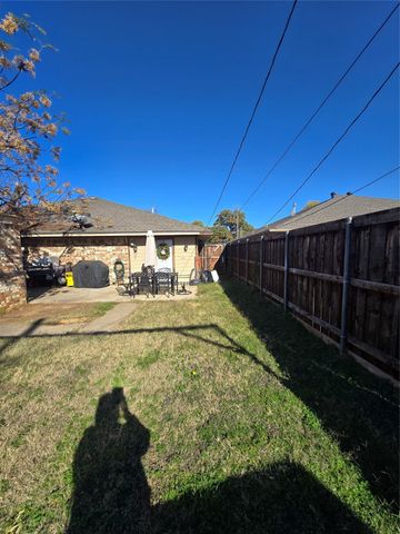 222 W Shady Grove Road W 222 East unit, Irving, TX 75060