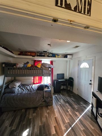 222 W Shady Grove Road W 222 East unit, Irving, TX 75060