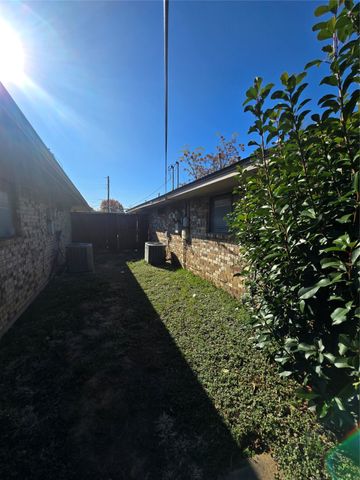 222 W Shady Grove Road W 222 East unit, Irving, TX 75060