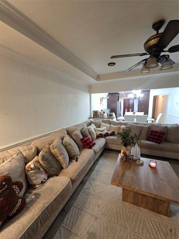 222 W Shady Grove Road W 222 East unit, Irving, TX 75060