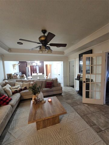 222 W Shady Grove Road W 222 East unit, Irving, TX 75060