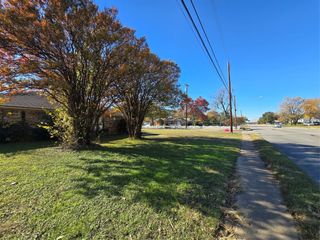 222 W Shady Grove Road W 222 East unit, Irving, TX 75060