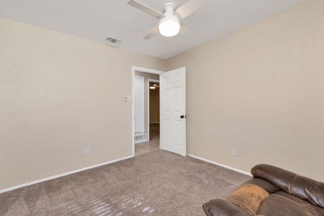 443 E Magnolia Lane, Duncanville, TX 75137