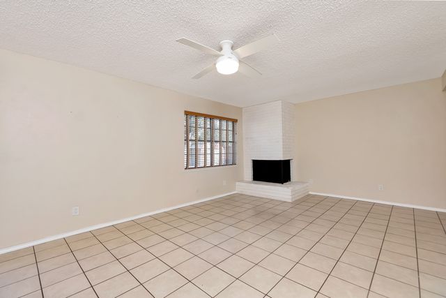 443 E Magnolia Lane, Duncanville, TX 75137