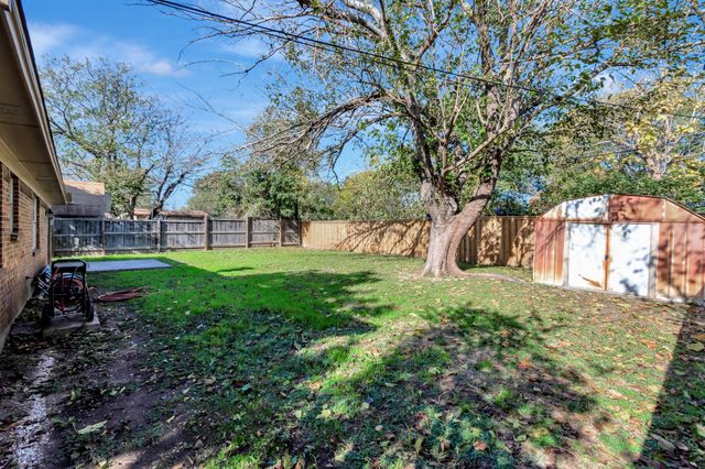 443 E Magnolia Lane, Duncanville, TX 75137