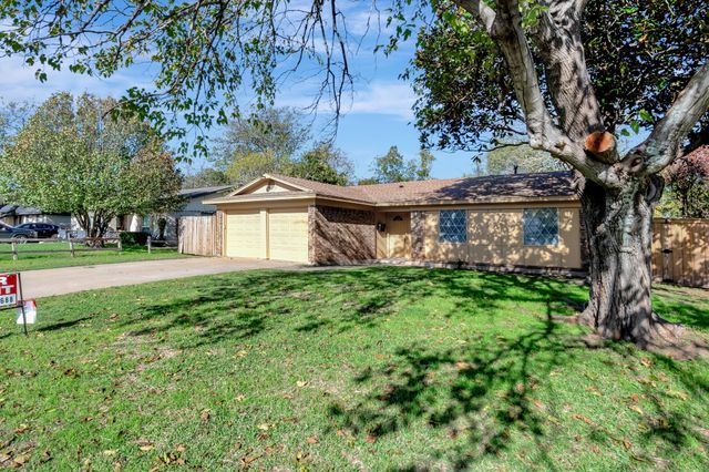 443 E Magnolia Lane, Duncanville, TX 75137