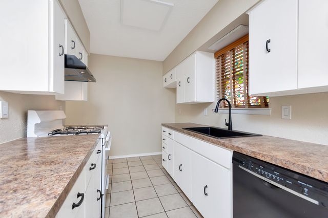 443 E Magnolia Lane, Duncanville, TX 75137