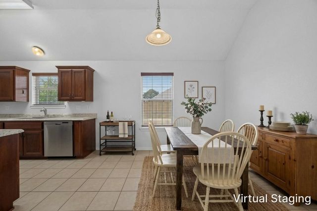 611 Oliver Lane, Waxahachie, TX 75165