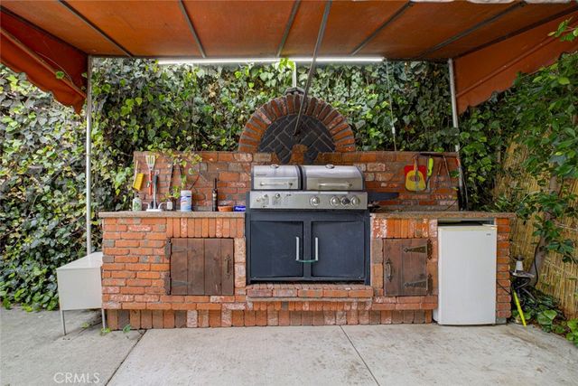 466 Vine, Glendale, CA 91204
