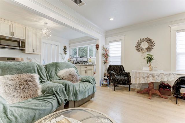 466 Vine, Glendale, CA 91204