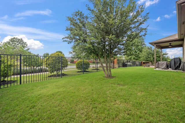 340 Nectar DR, Buda, TX 78610