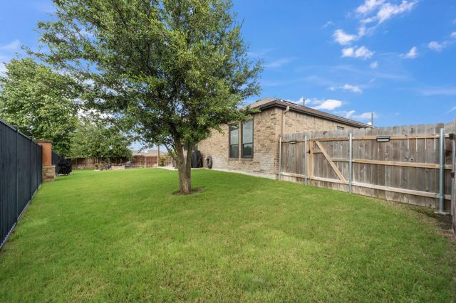 340 Nectar DR, Buda, TX 78610