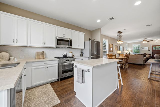 340 Nectar DR, Buda, TX 78610