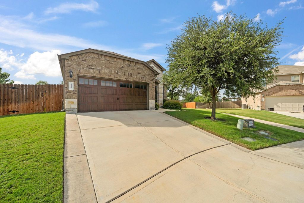 340 Nectar DR, Buda, TX 78610