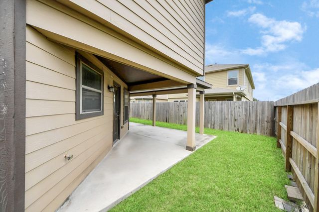 2702 Urban Glen Court, Houston, TX 77038