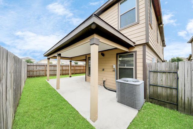 2702 Urban Glen Court, Houston, TX 77038