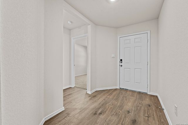 162 Double L Dr, Comfort, TX 78013