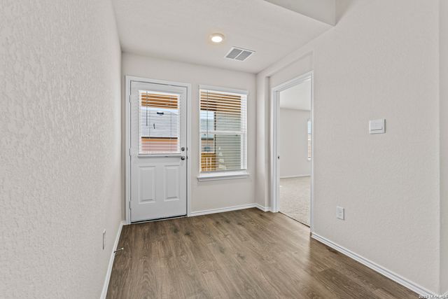 162 Double L Dr, Comfort, TX 78013