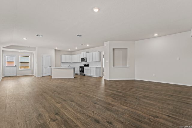 162 Double L Dr, Comfort, TX 78013