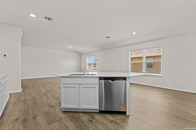 162 Double L Dr, Comfort, TX 78013