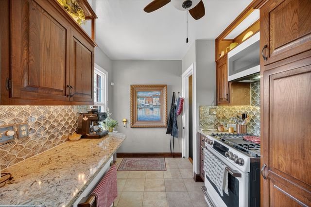 1530 41st Street, Des Moines, IA 50311