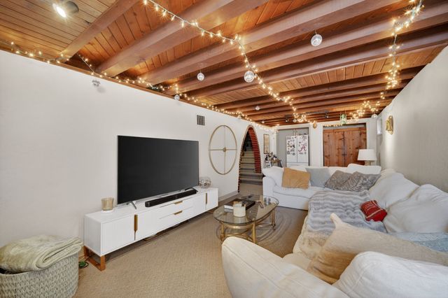 1530 41st Street, Des Moines, IA 50311