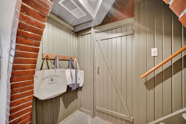 1530 41st Street, Des Moines, IA 50311