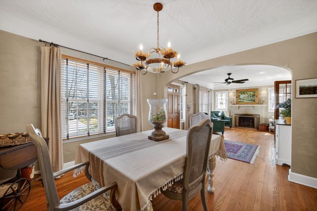 1530 41st Street, Des Moines, IA 50311